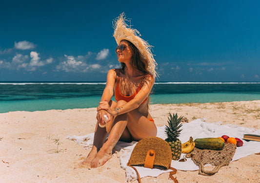 Cómo combinar tu bikini reversible con pareos y accesorios para un look sofisticado